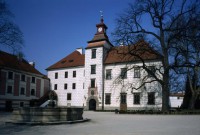 /album/fotogalerie-lazne-trebon-komplex-aurora-a-bertiny-lazne/zamek-trebon-jpg1/